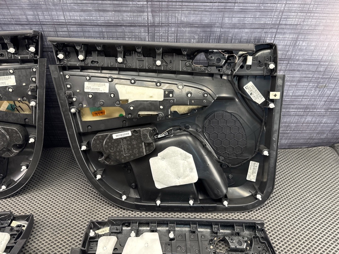 Комплект обшивок дверей, 10710 рублей, Красноярск