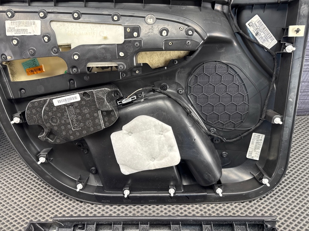 Комплект обшивок дверей, 10710 рублей, Красноярск