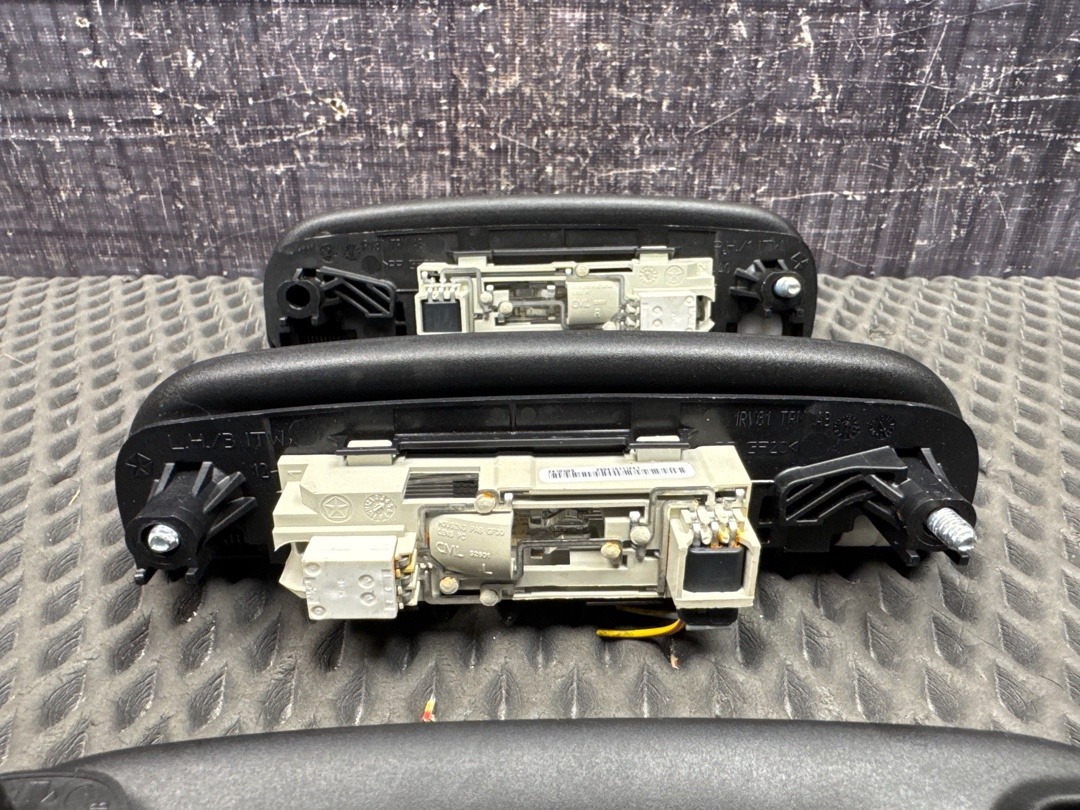 Потолочная ручка, 3760 рублей, Красноярск