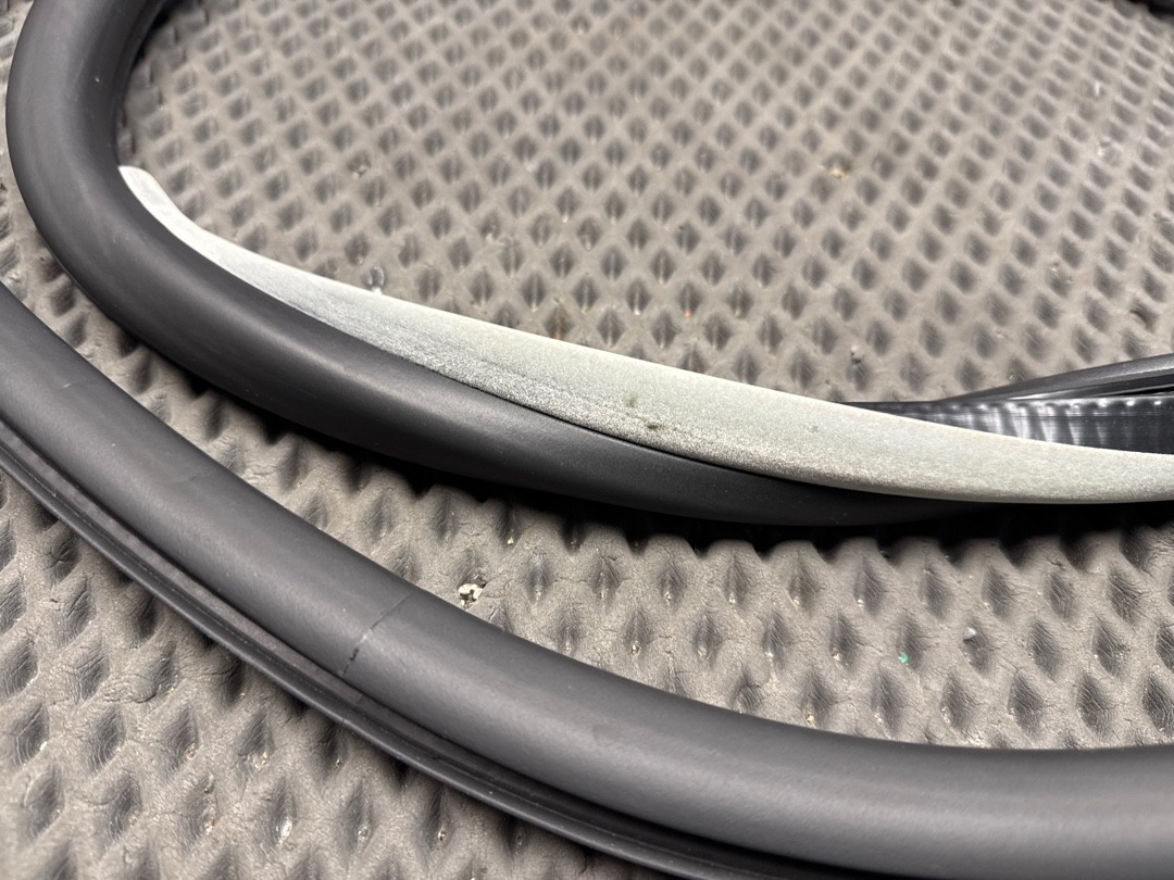 Уплотнительная резинка, 1080 рублей, Красноярск