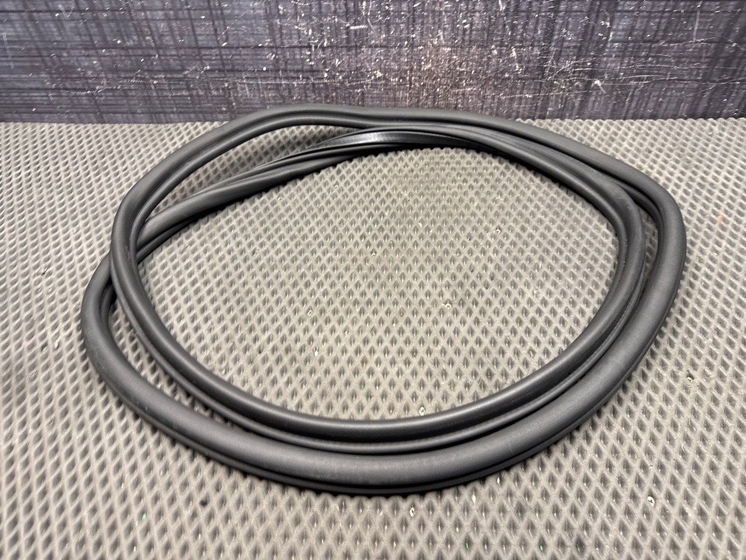 Уплотнитель крышки багажника, 1430 рублей, Красноярск