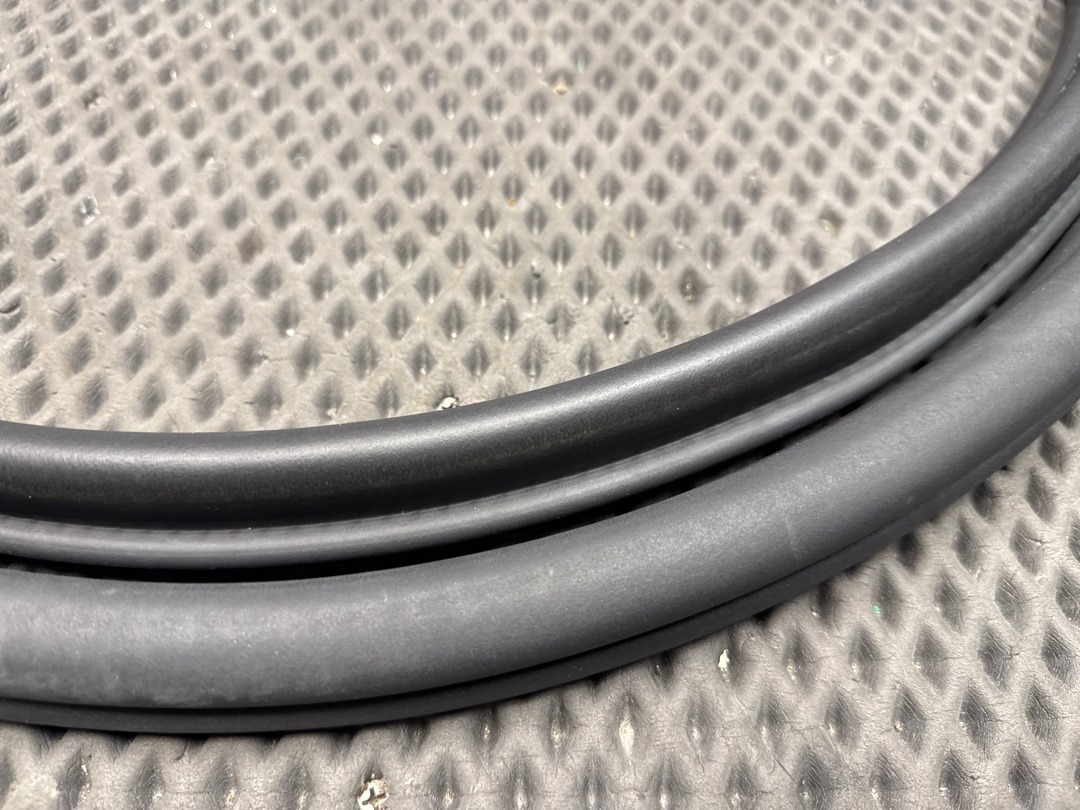 Уплотнитель крышки багажника, 1430 рублей, Красноярск