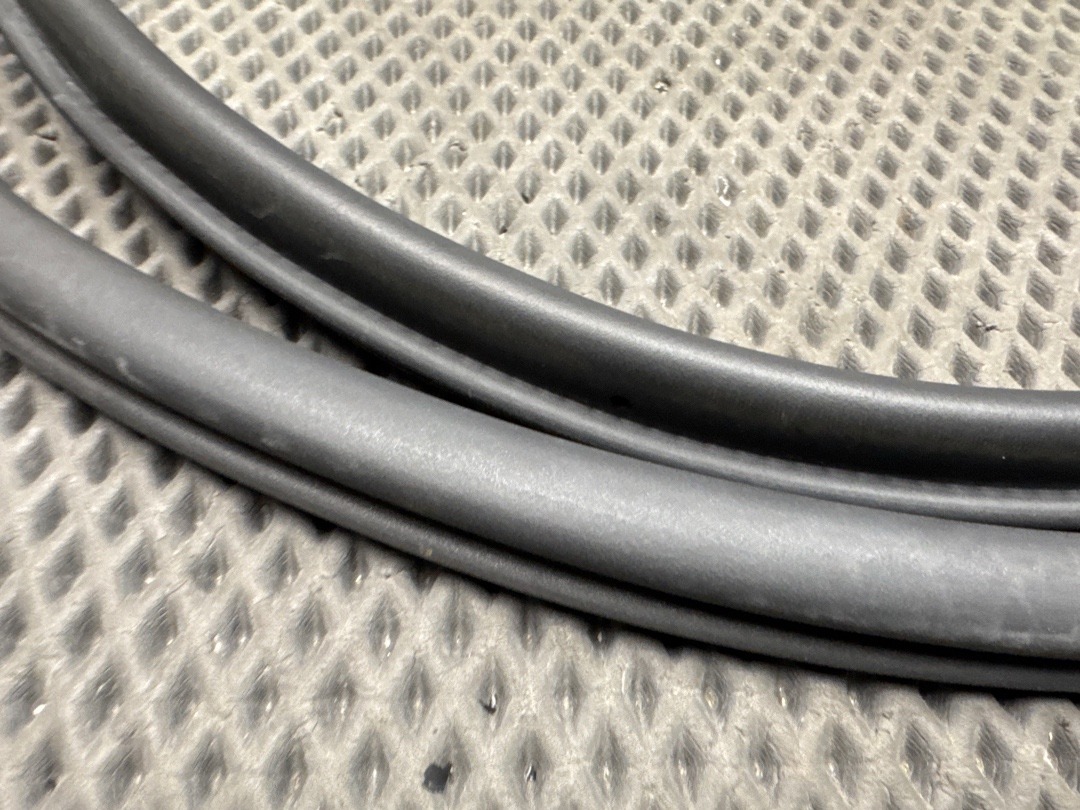 Уплотнитель крышки багажника, 1430 рублей, Красноярск