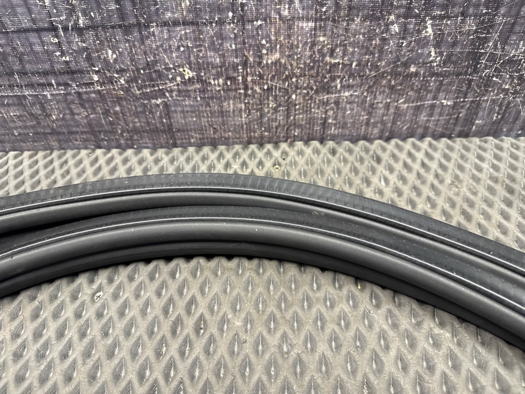 Уплотнитель крышки багажника, 1430 рублей, Красноярск