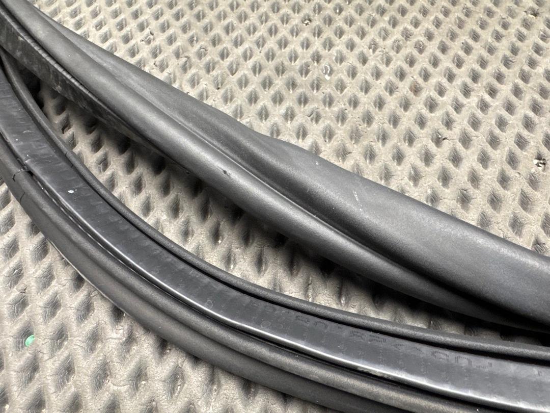 Уплотнитель крышки багажника, 1430 рублей, Красноярск