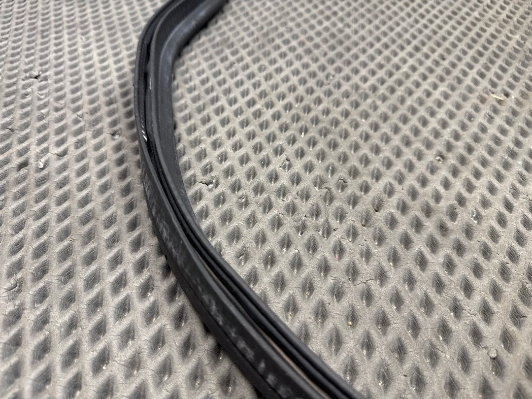 Подкапотный уплотнитель, 1470 рублей, Красноярск