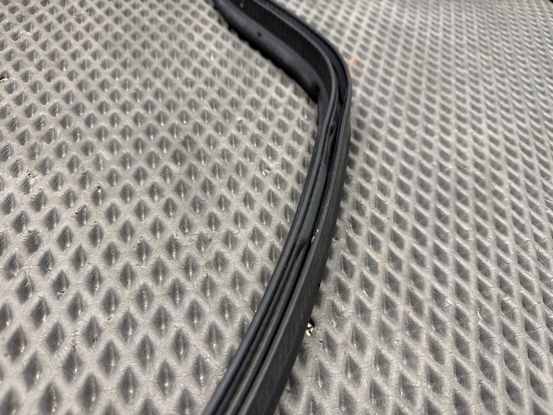 Подкапотный уплотнитель, 1470 рублей, Красноярск