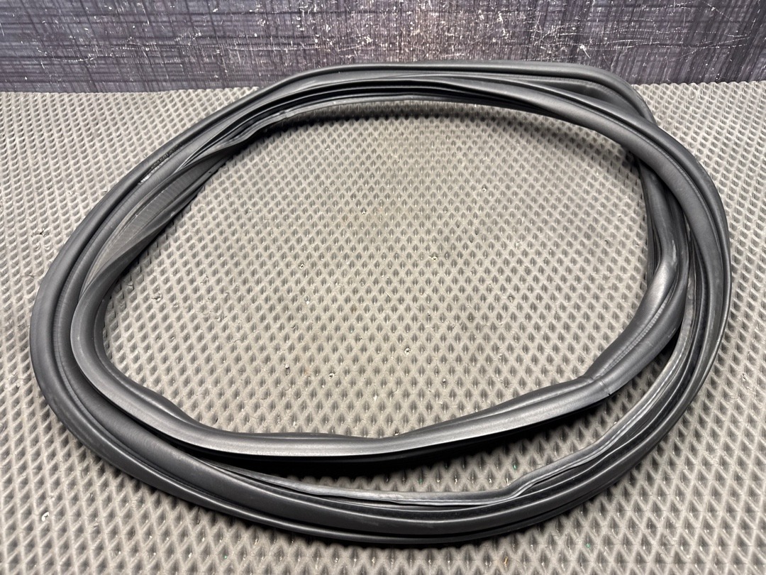 Уплотнитель крышки багажника, 2710 рублей, Красноярск