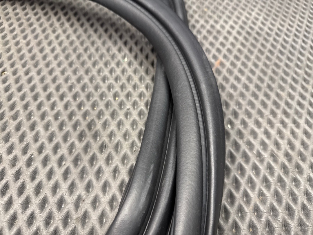 Уплотнитель крышки багажника, 2710 рублей, Красноярск