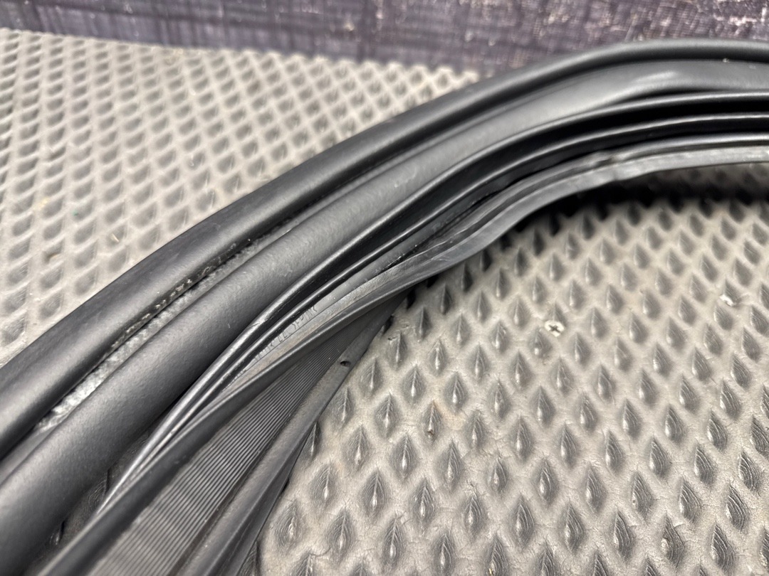 Уплотнитель крышки багажника, 2710 рублей, Красноярск