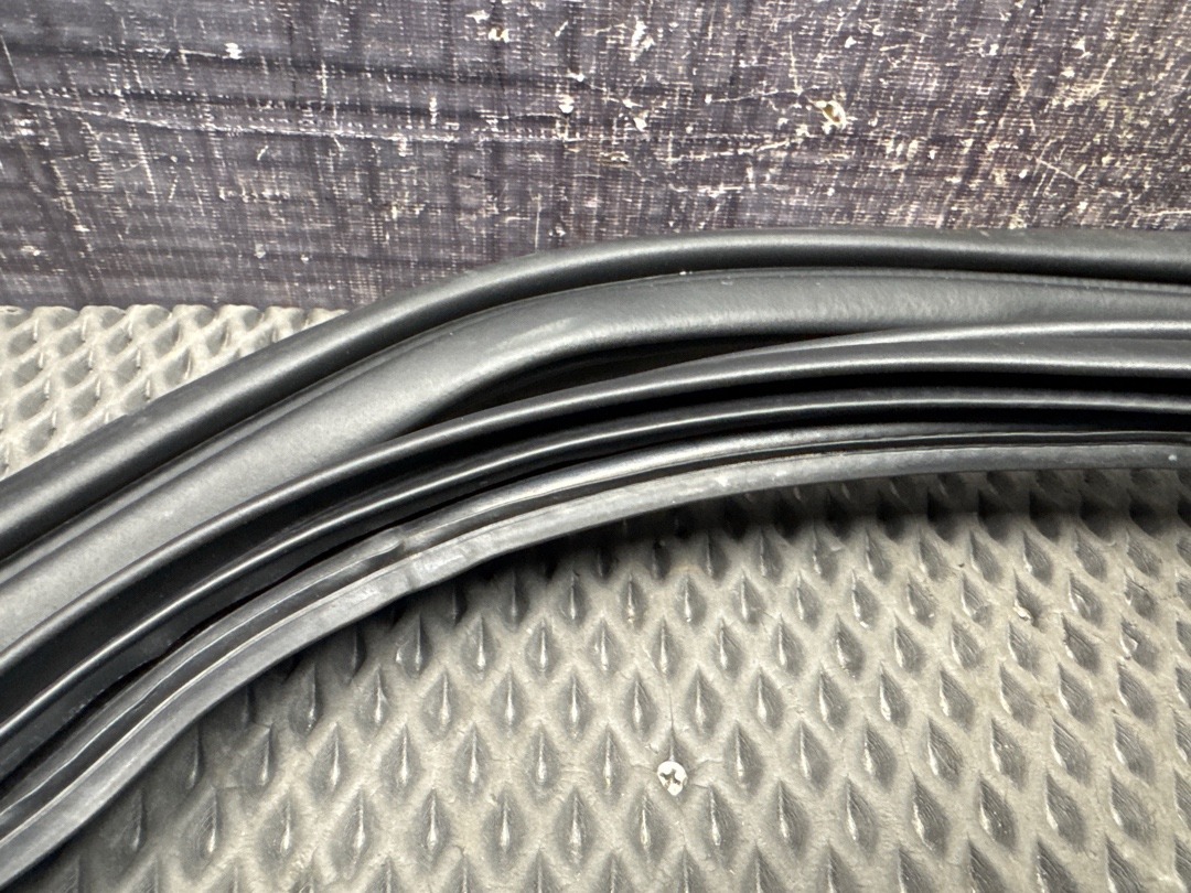 Уплотнитель крышки багажника, 2710 рублей, Красноярск