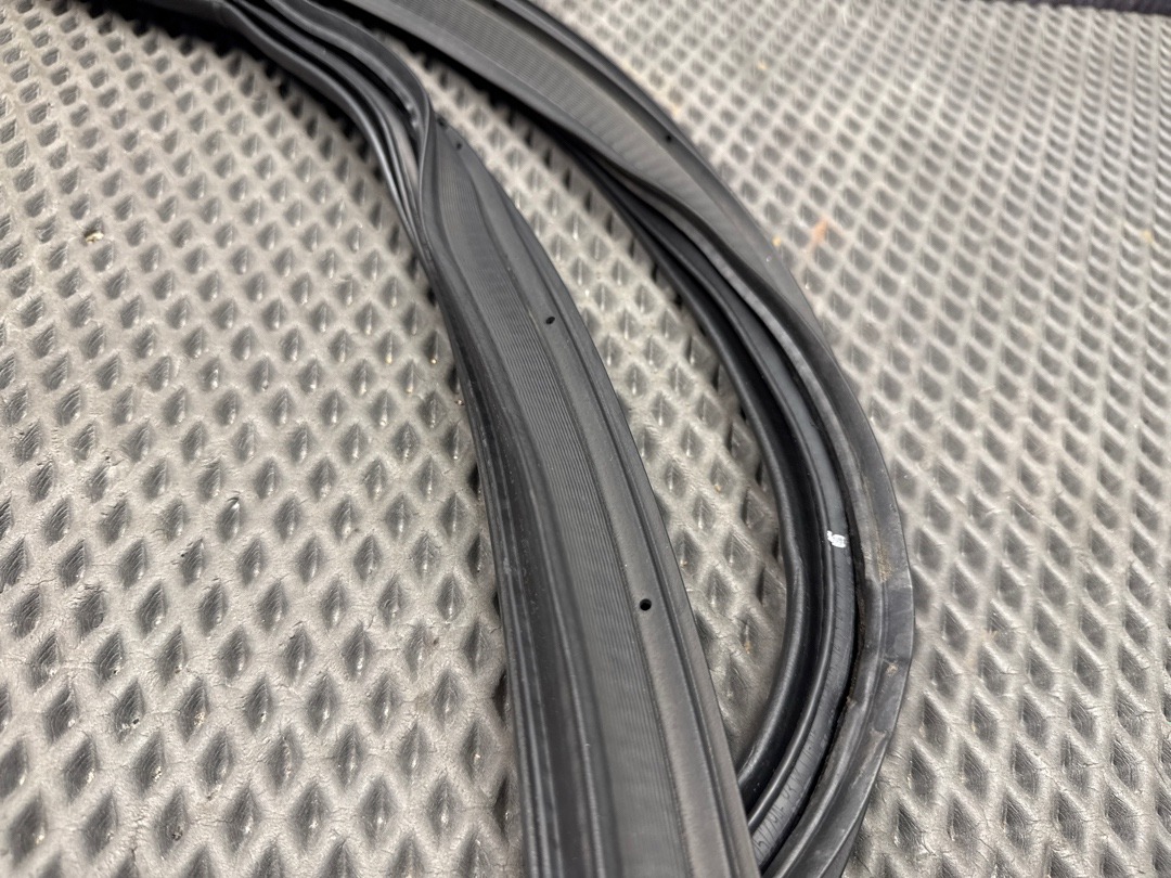 Уплотнитель крышки багажника, 2710 рублей, Красноярск