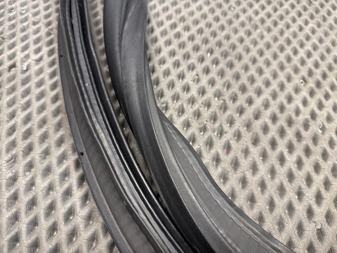 Уплотнитель крышки багажника, 2710 рублей, Красноярск