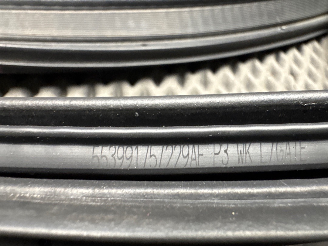 Уплотнитель крышки багажника, 2710 рублей, Красноярск