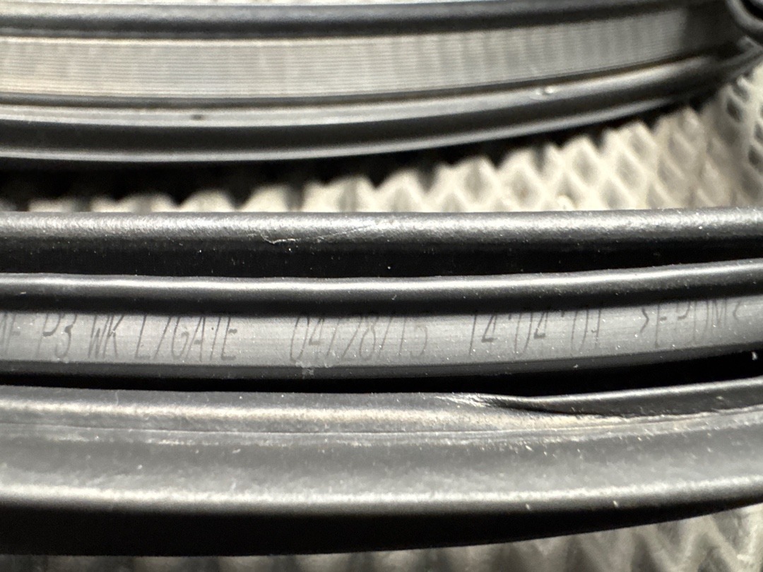 Уплотнитель крышки багажника, 2710 рублей, Красноярск