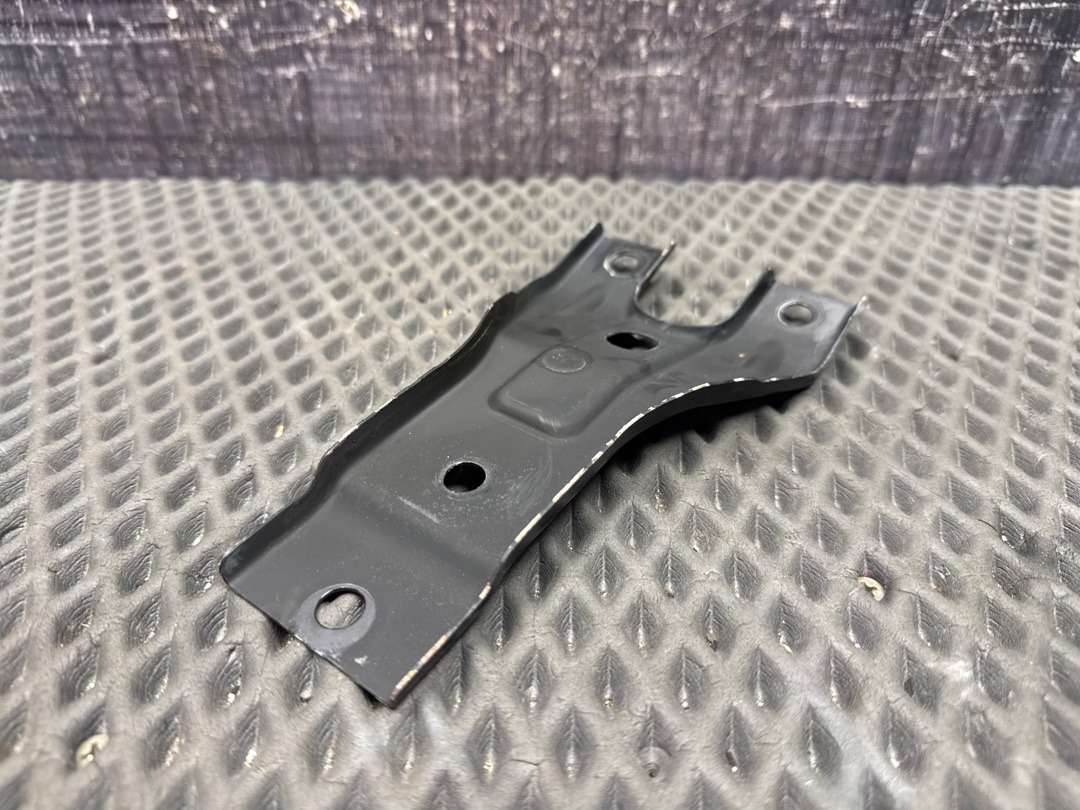 Кронштейн замка капота, 870 рублей, Красноярск