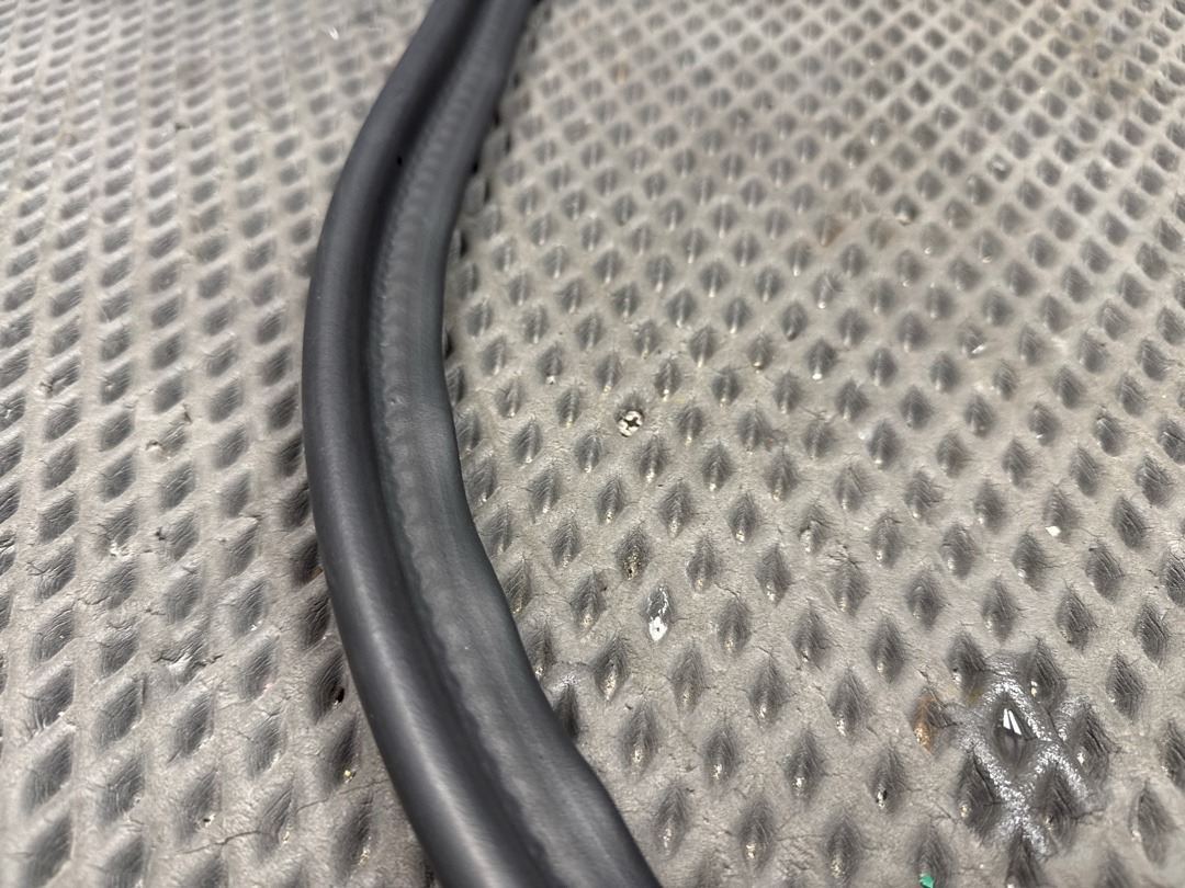 Подкапотный уплотнитель, 1060 рублей, Красноярск