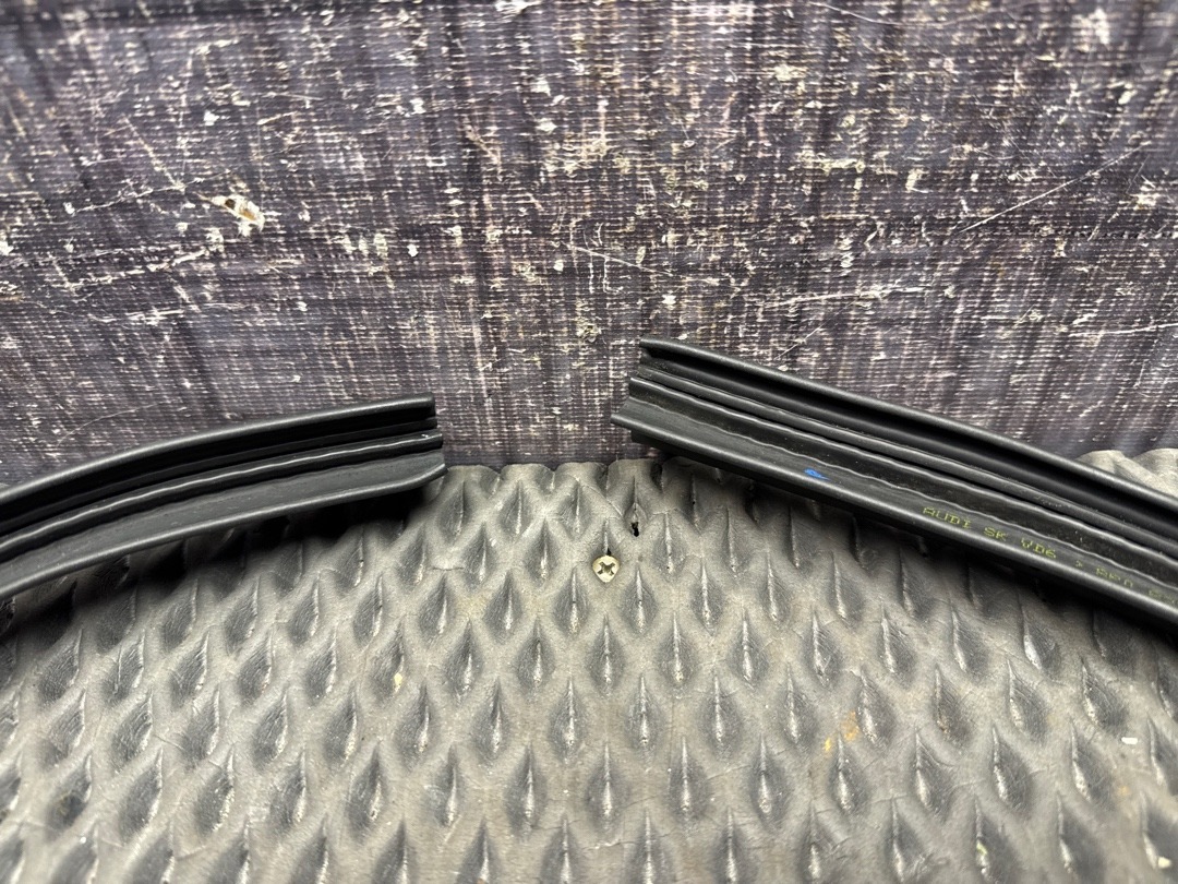 Подкапотный уплотнитель, 1060 рублей, Красноярск