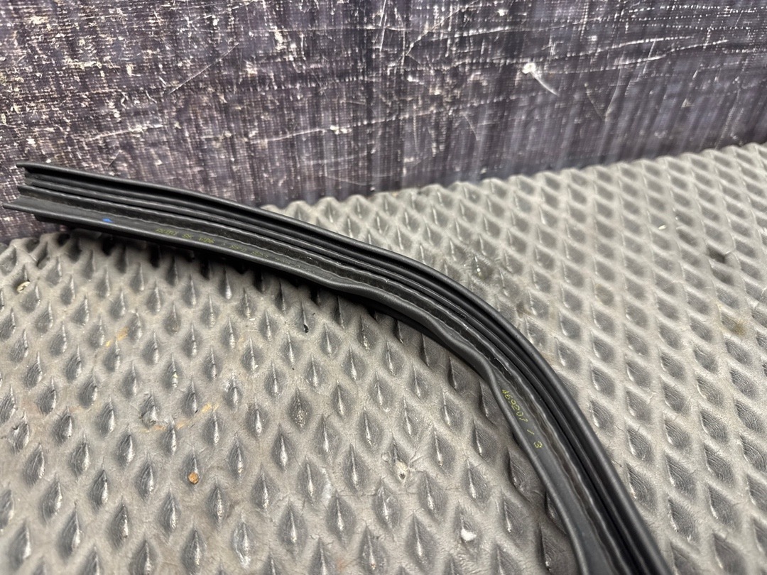 Подкапотный уплотнитель, 1060 рублей, Красноярск