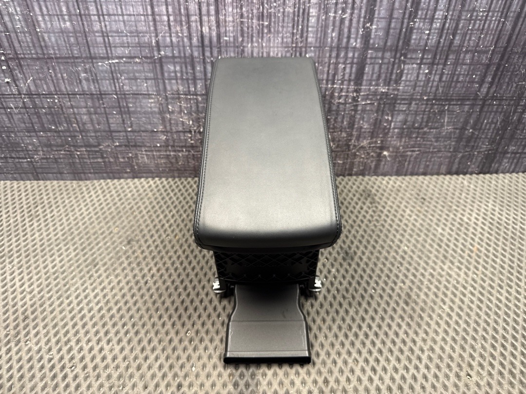 Подлокотник, 6940 рублей, Красноярск