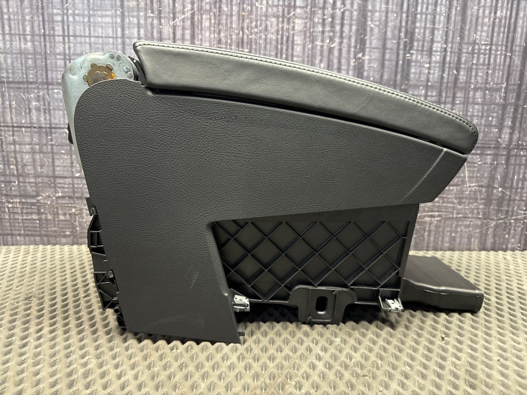 Подлокотник, 6940 рублей, Красноярск