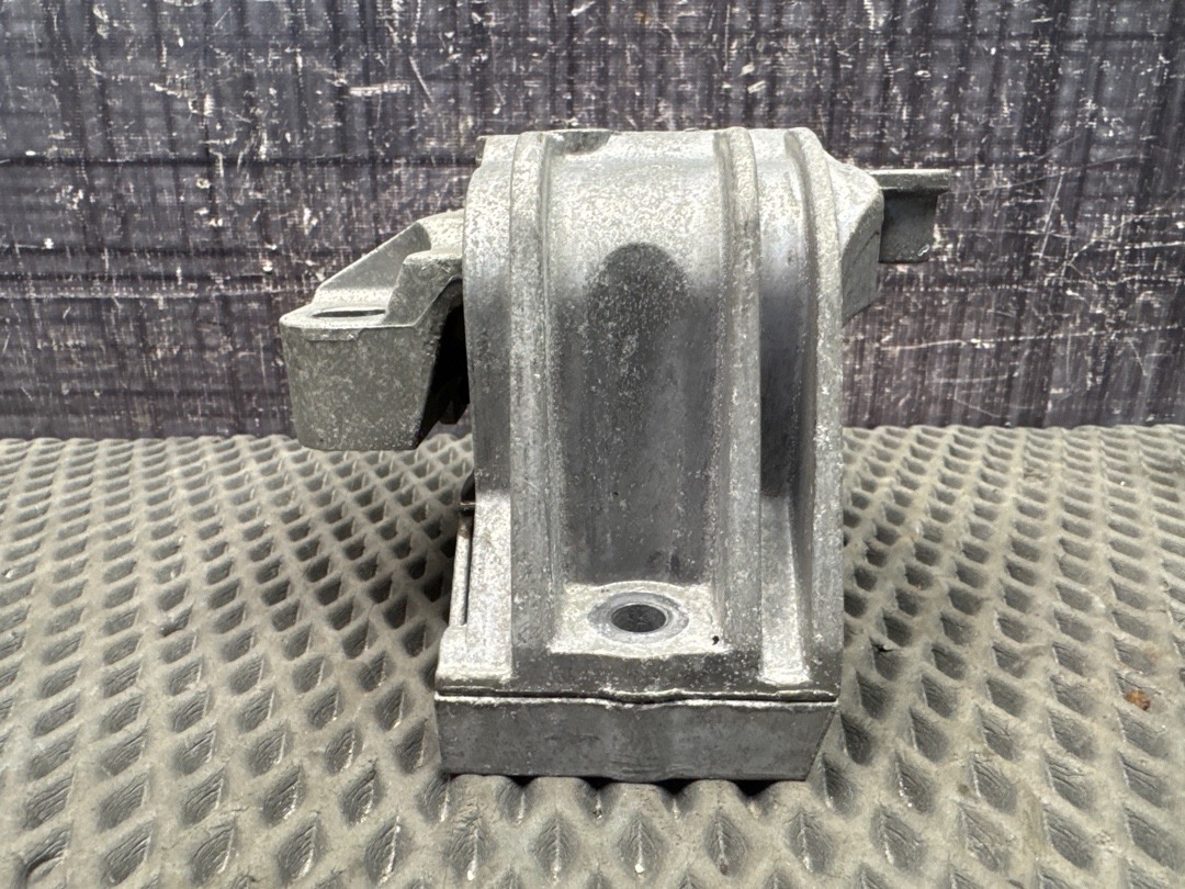 Подушка двигателя, 3730 рублей, Красноярск