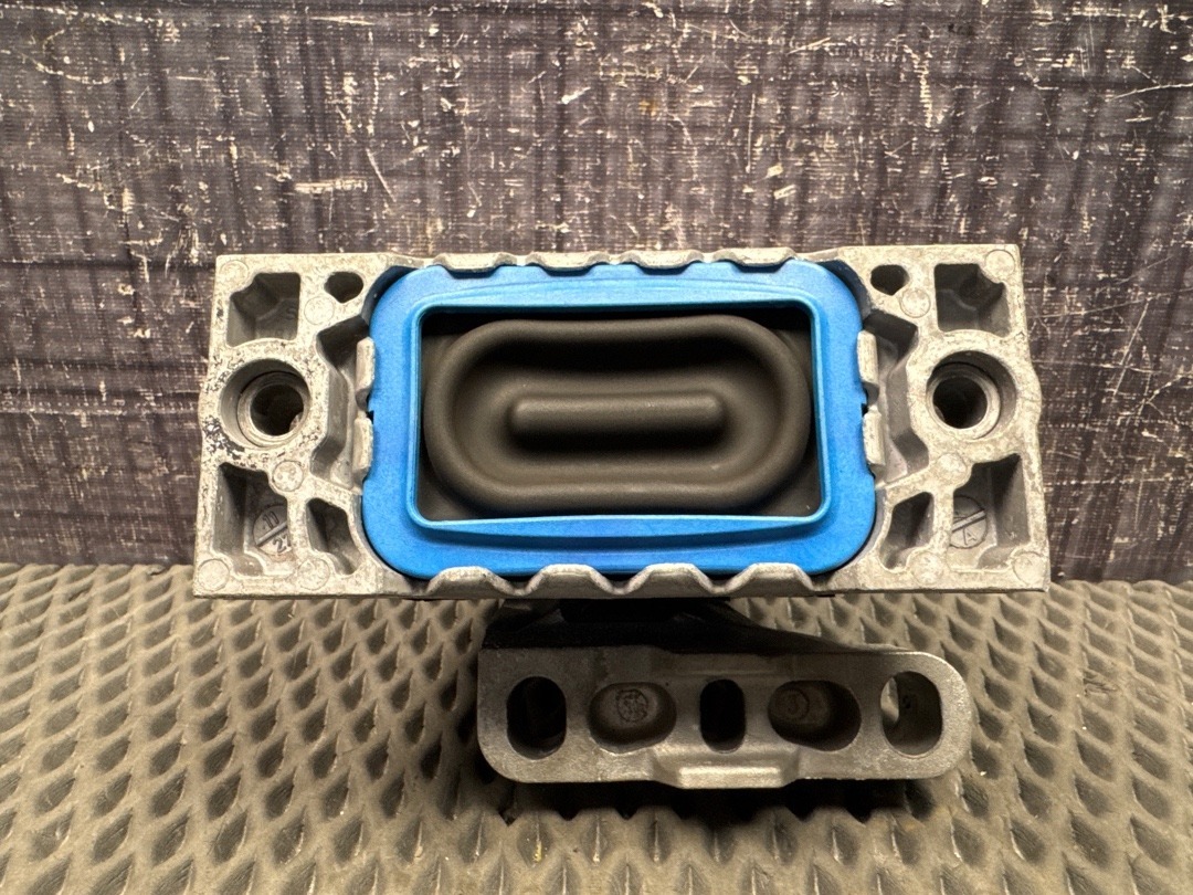 Подушка двигателя, 3730 рублей, Красноярск