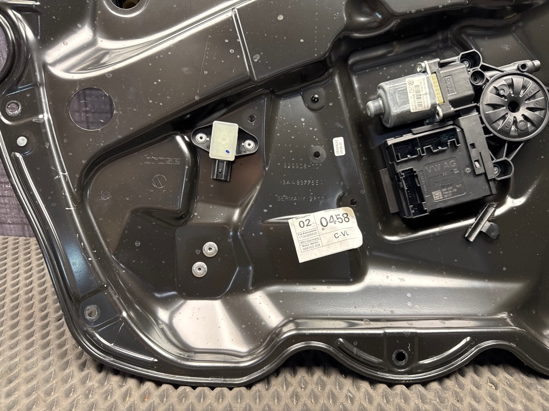 Стеклоподъемник, 3860 рублей, Красноярск