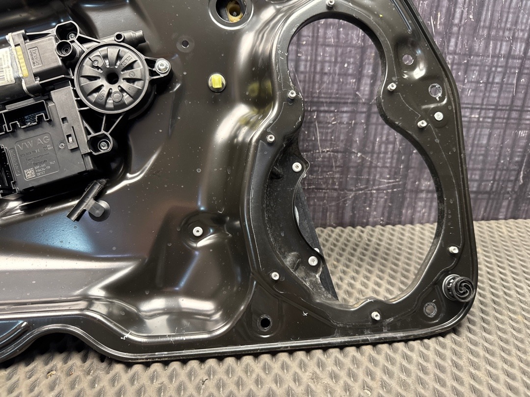 Стеклоподъемник, 3860 рублей, Красноярск