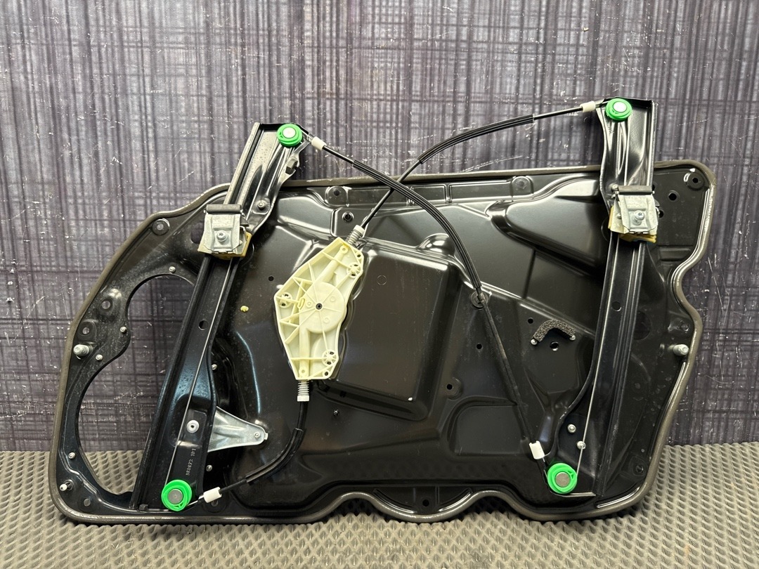 Стеклоподъемник, 3860 рублей, Красноярск