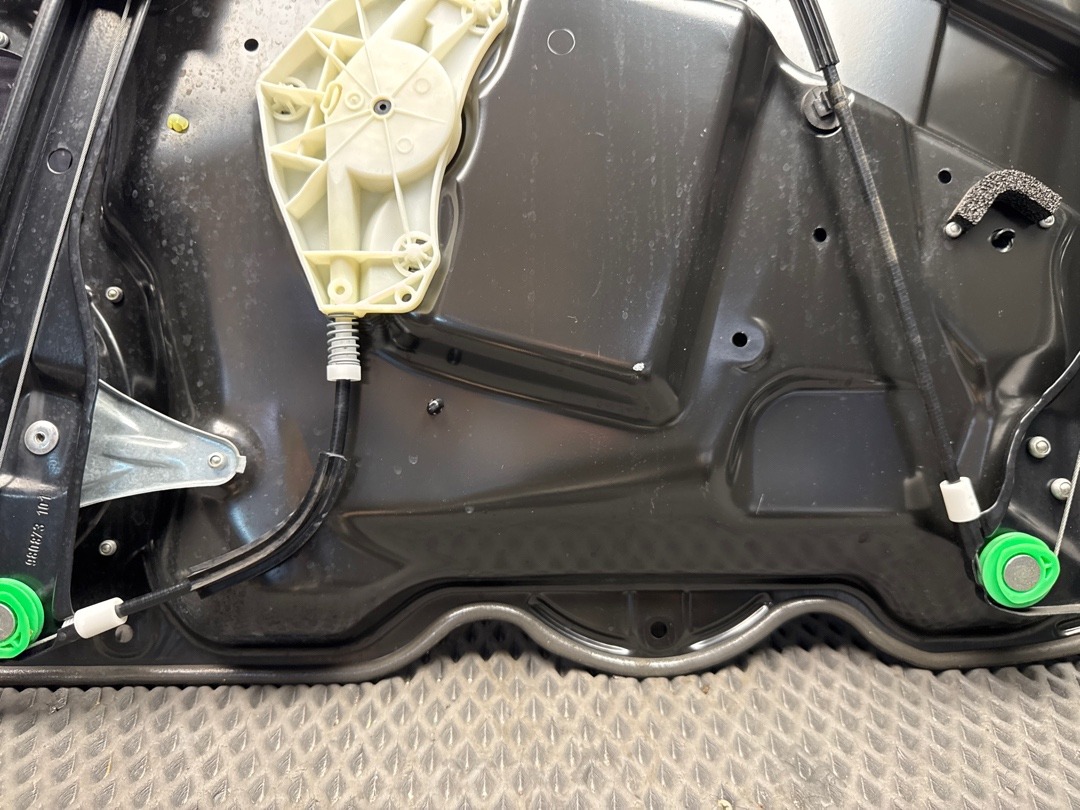 Стеклоподъемник, 3860 рублей, Красноярск