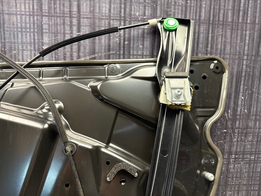 Стеклоподъемник, 3860 рублей, Красноярск