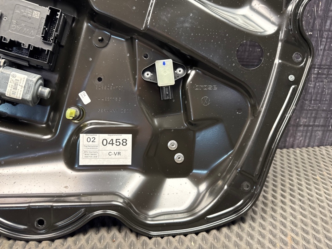 Стеклоподъемник, 3860 рублей, Красноярск