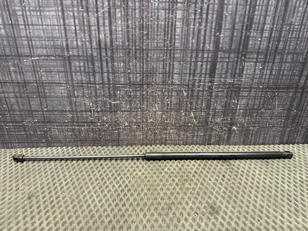 Амортизатор капота, 1160 рублей, Красноярск