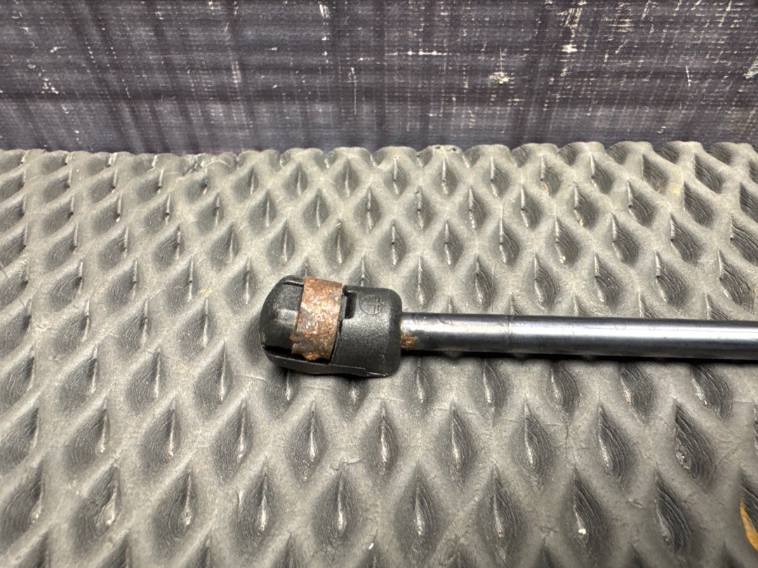 Амортизатор капота, 1160 рублей, Красноярск