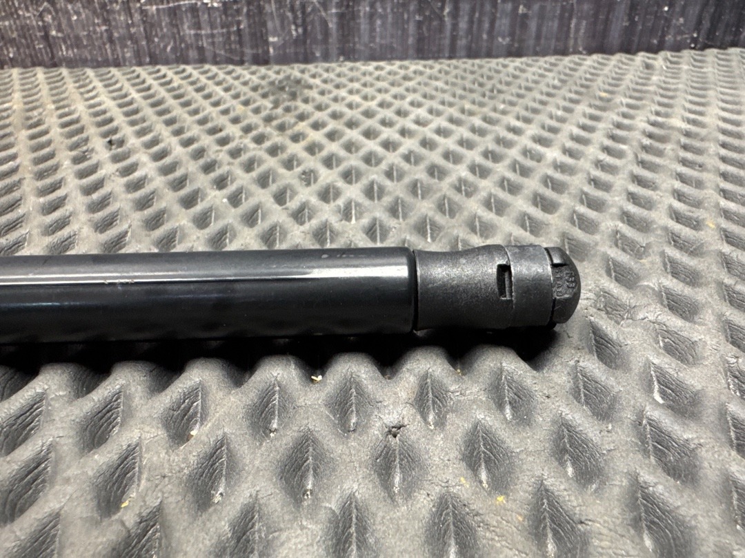 Амортизатор капота, 1160 рублей, Красноярск