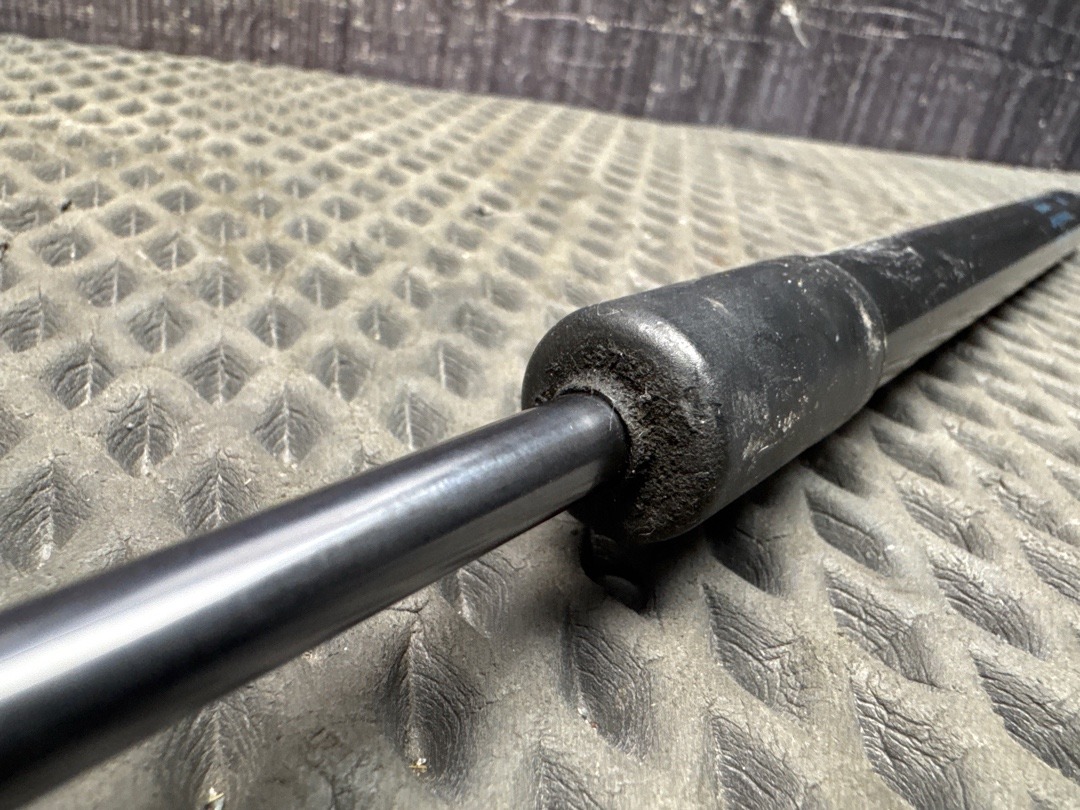 Амортизатор багажника, 710 рублей, Красноярск