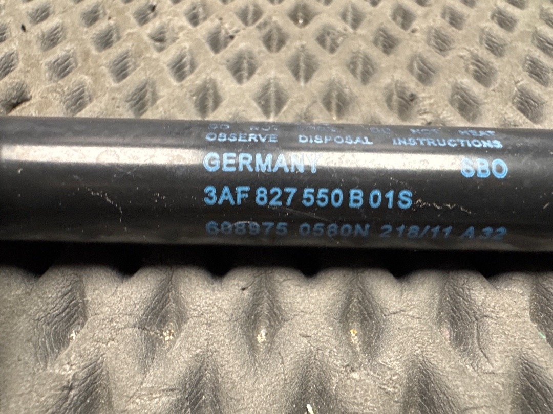 Амортизатор багажника, 710 рублей, Красноярск