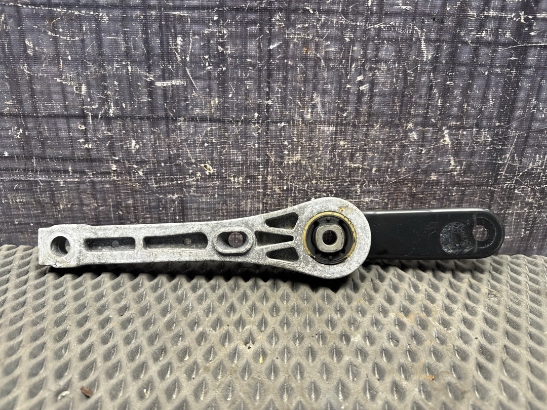 Опора двигателя, 1010 рублей, Красноярск