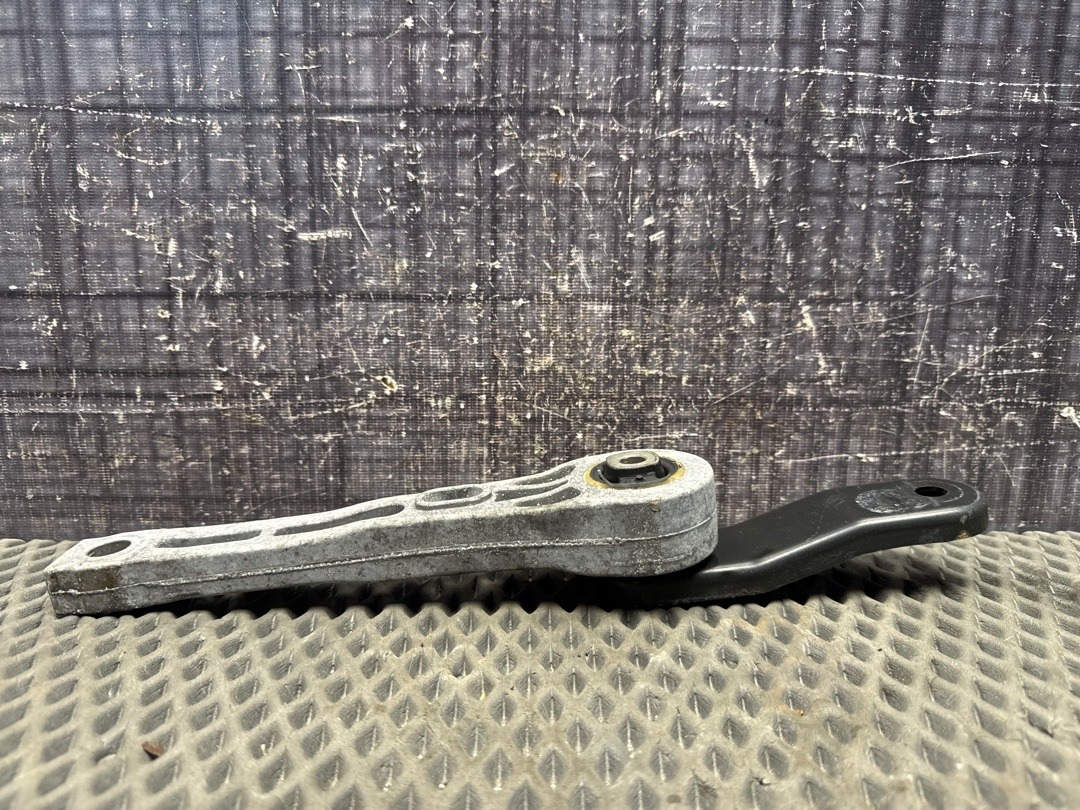 Опора двигателя, 1010 рублей, Красноярск