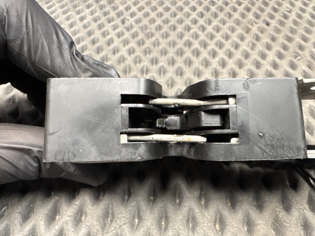 Замок капота, 1920 рублей, Красноярск