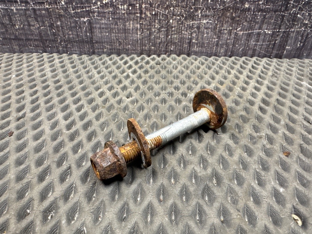 Болт развальный, 710 рублей, Красноярск