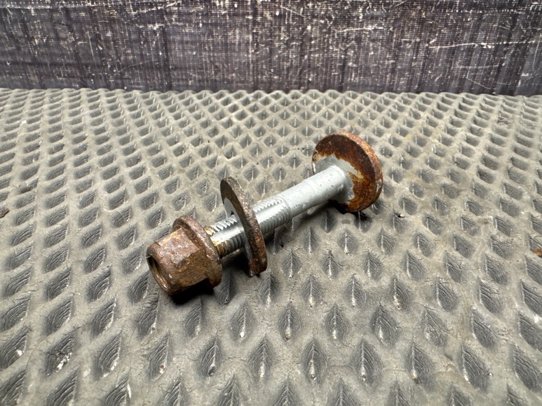 Болт развальный, 710 рублей, Красноярск