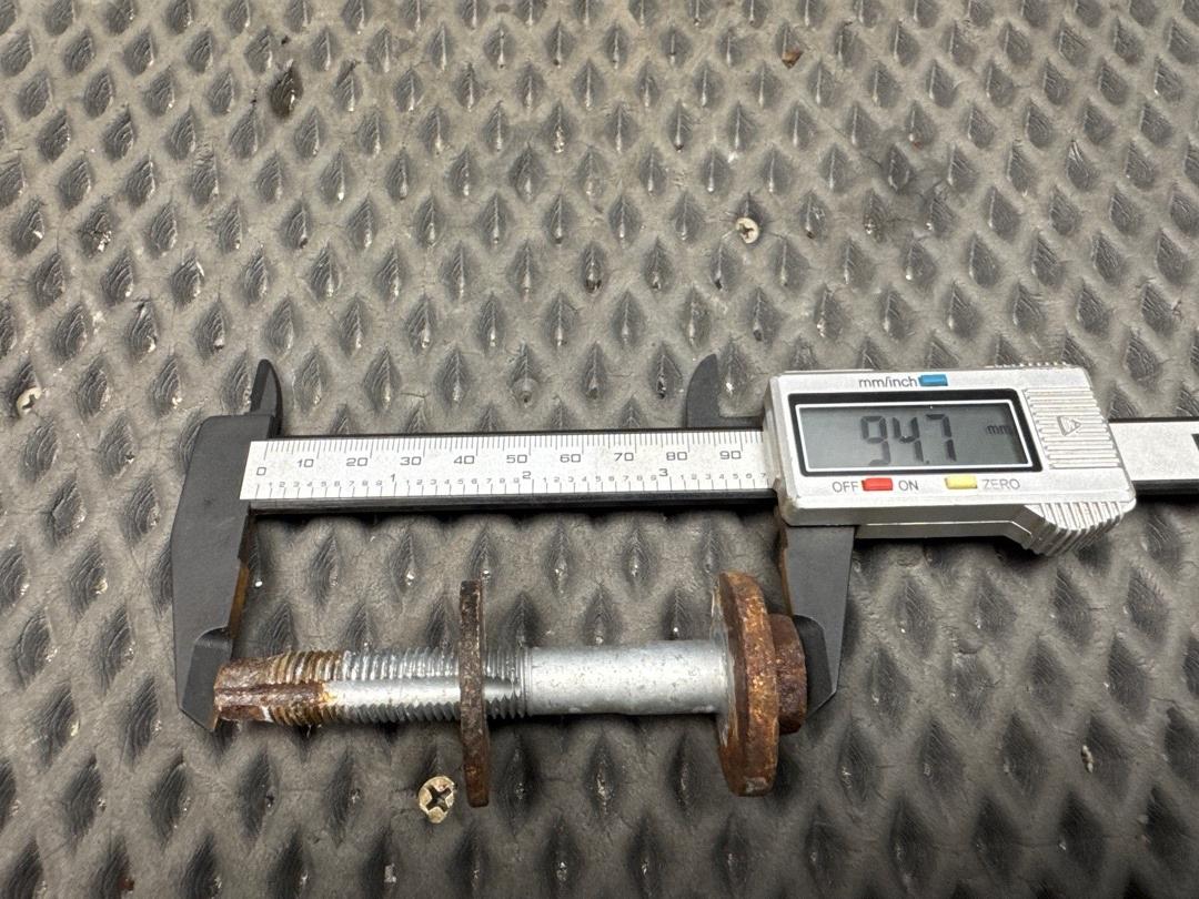 Болт развальный, 710 рублей, Красноярск