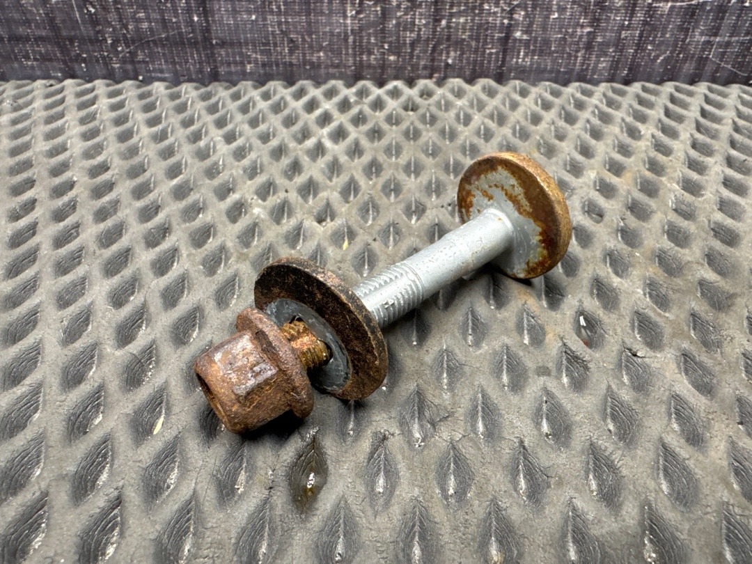 Болт развальный, 710 рублей, Красноярск