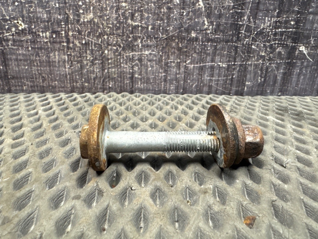 Болт развальный, 710 рублей, Красноярск