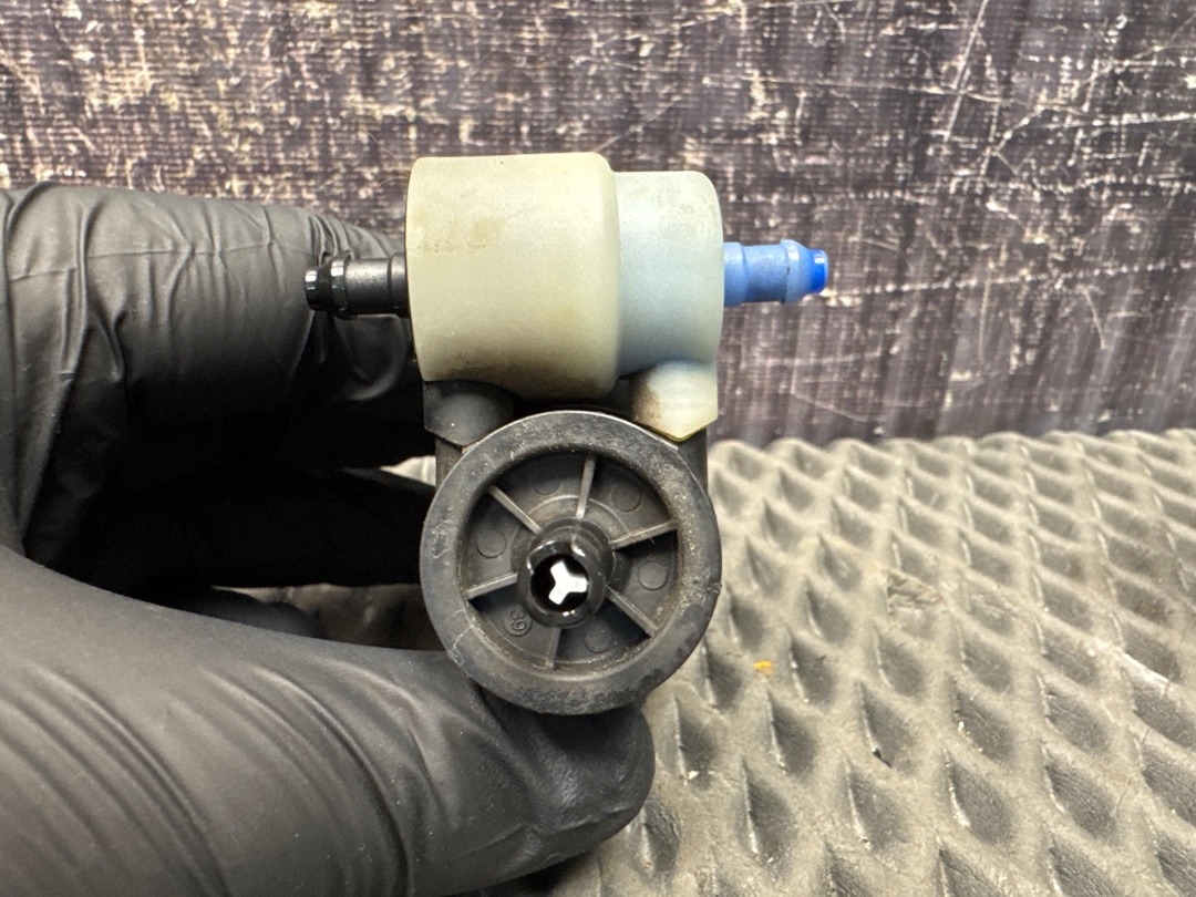 Мотор бачка стеклоомывателя, 980 рублей, Красноярск