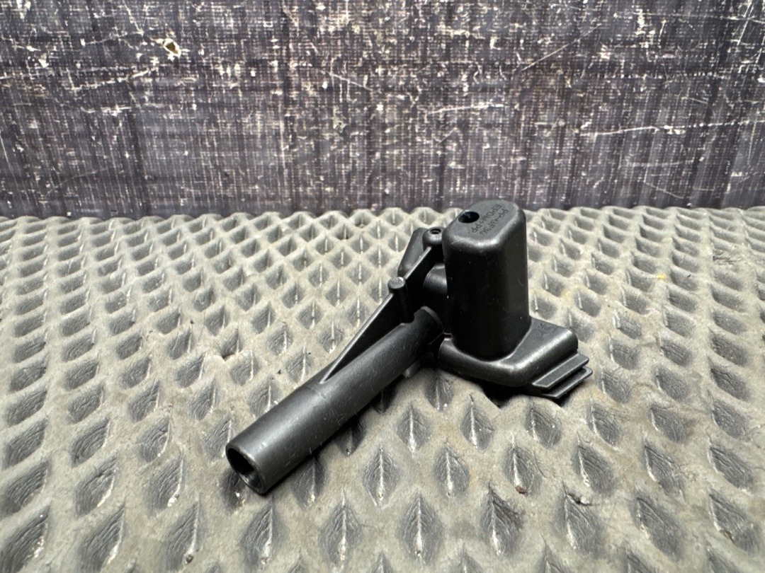 Направляющая замка лючка бензобака, 1010 рублей, Красноярск