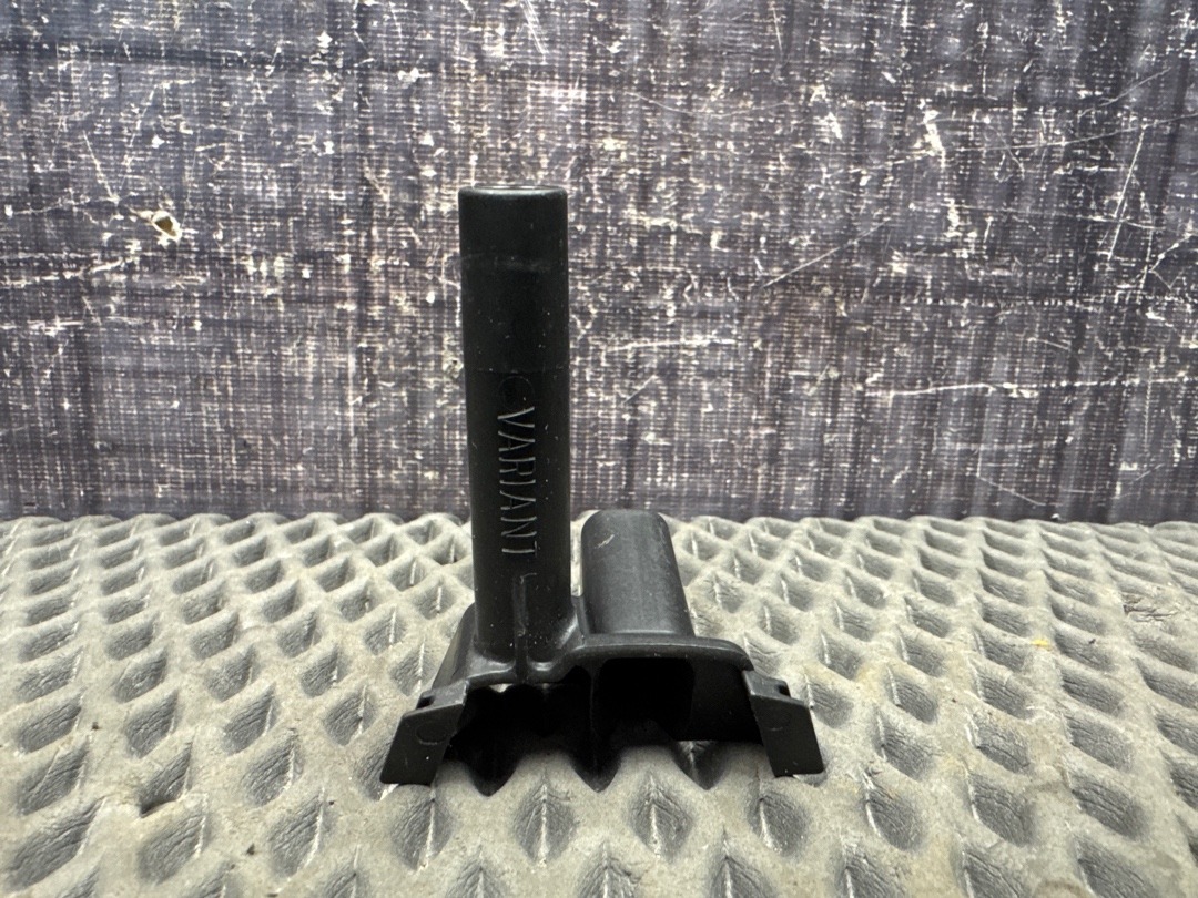 Направляющая замка лючка бензобака, 1010 рублей, Красноярск