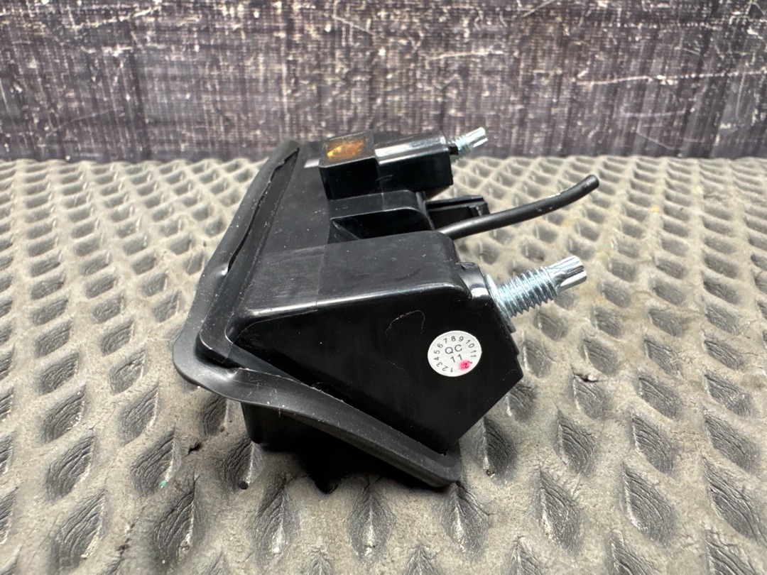 Кнопка открывания багажника, 1340 рублей, Красноярск